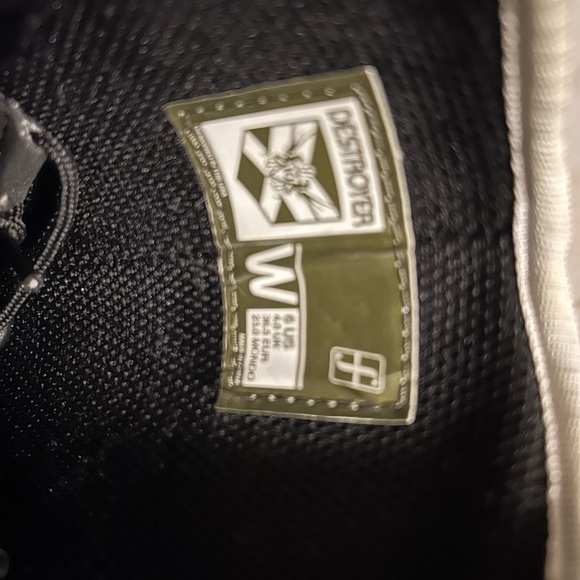 Forum Woman’s snowboard shoes size 6 - Picture 3 of 6